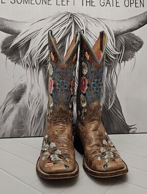 Macie Bean Rose Garden Floral Embroidered Western Boots Women’s 7M EUC